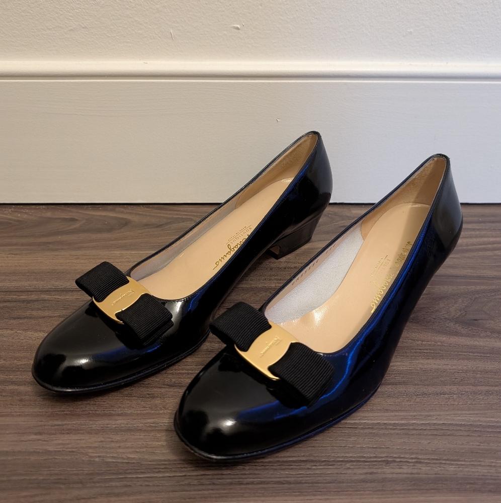 Salvatore Ferragamo Black Vara Pump Patent Leather Flats